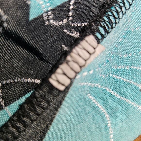 Agenda Women’s Chevron Jacquard 3/4 Sleeve Top M | Multicolor Stretch Knit - Picture 4 of 7